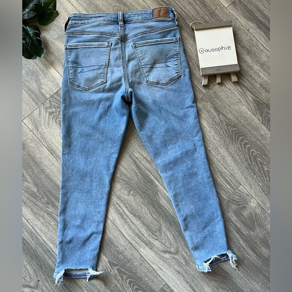 American Eagle Outfitters Soft Knit High Rise Distressed Jegging pants. Size 6 - Picture 4 of 14